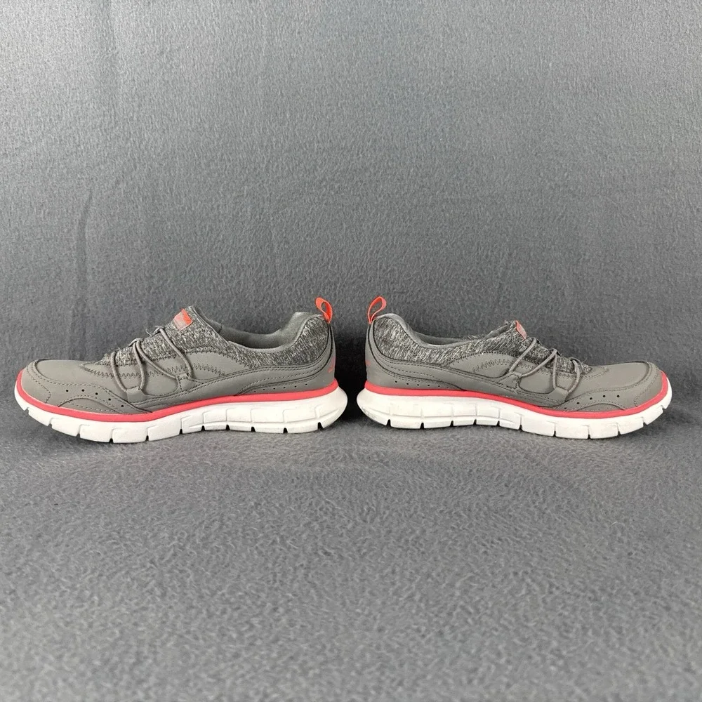 Skechers product pair